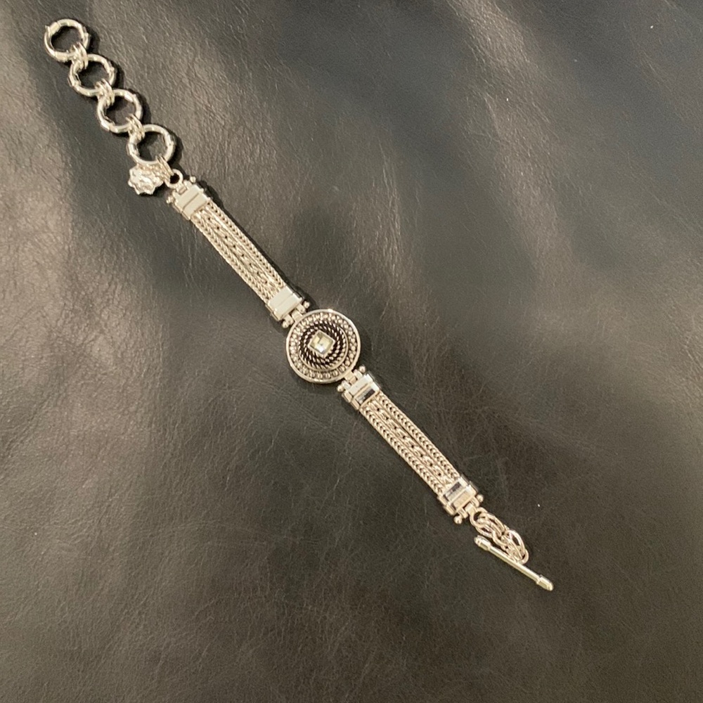 Fashion interchangeable charm bracelet silver tone